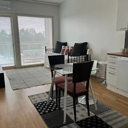 Apartamento Modern Nearby Airport 2 *
