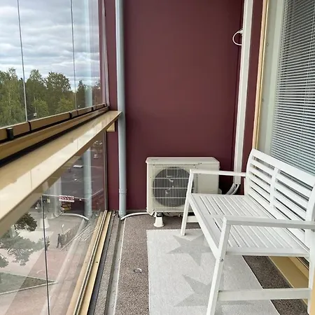 Modern Nearby Airport 2 *