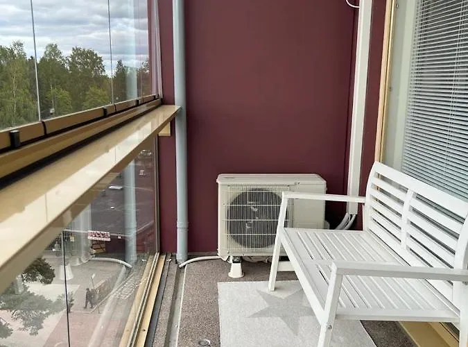 Modern Nearby Airport 2 *